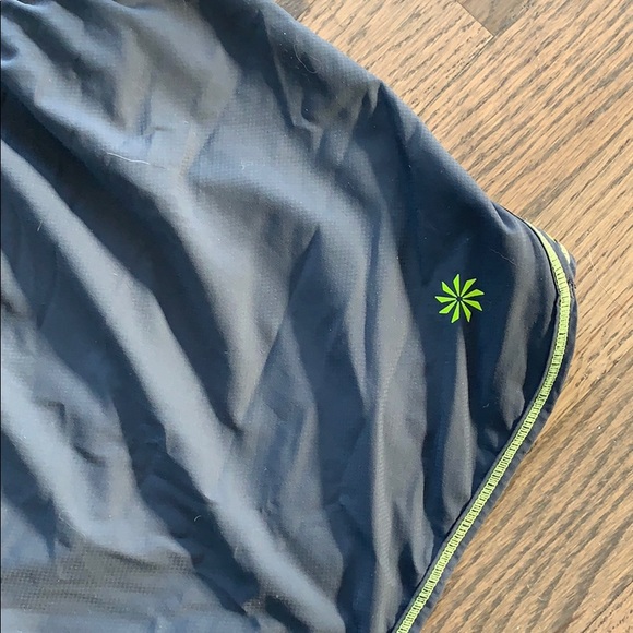 Athleta Tia Paisley running short - Picture 7 of 7